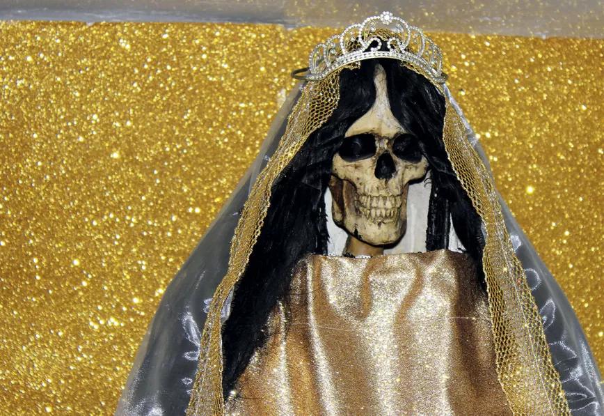 Narcos, plata, plomo y Santa Muerte