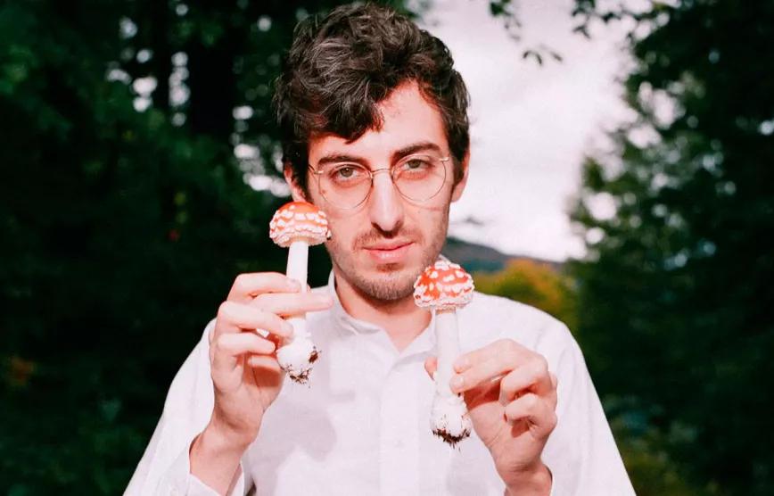 La cara más conocida de los documentales sobre drogas confirma que pasó a la industria por dinero