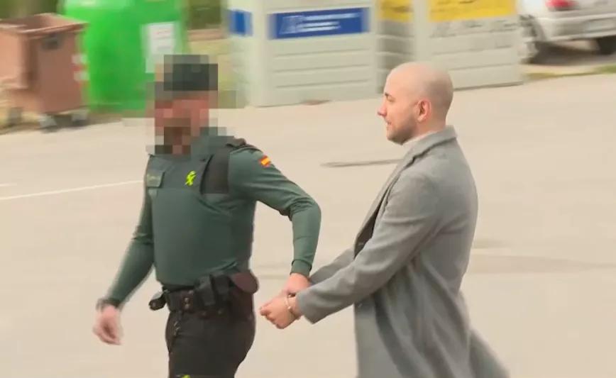 Vuelven a detener al empresario del CBD al que la policía presentó como un traficante