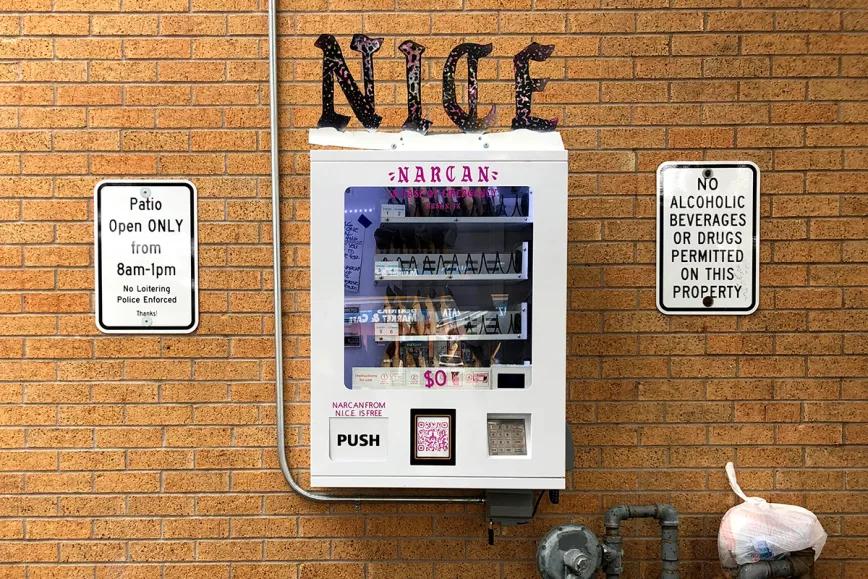 Las máquinas expendedoras para evitar sobredosis proliferan por EE UU 