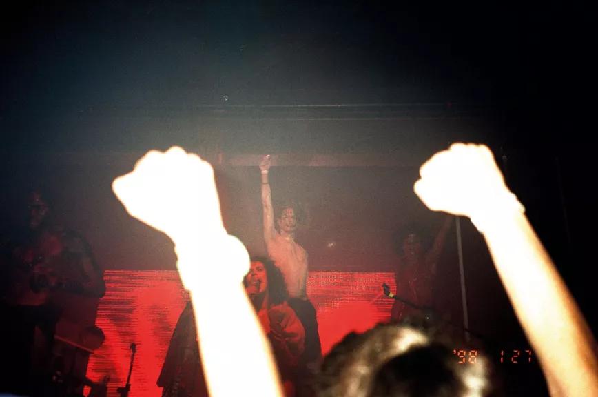 El after político: placer, bromas y paranoias 