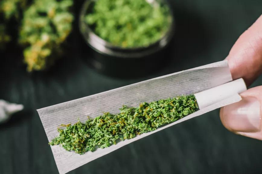 Un estudio científico revela cómo liar el porro perfecto 
