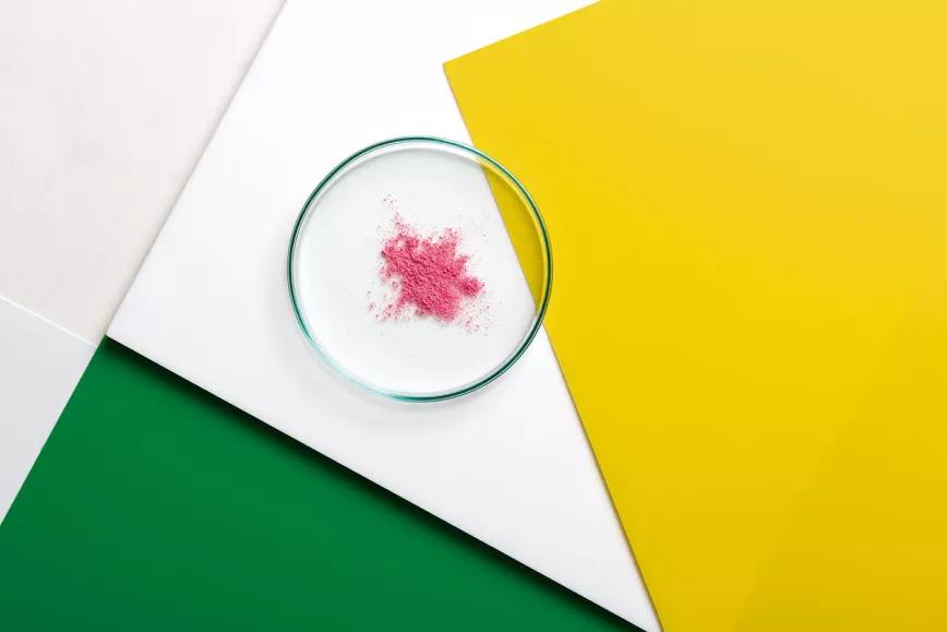 Tusi la moda de esnifar polvo rosa Laura Aranda