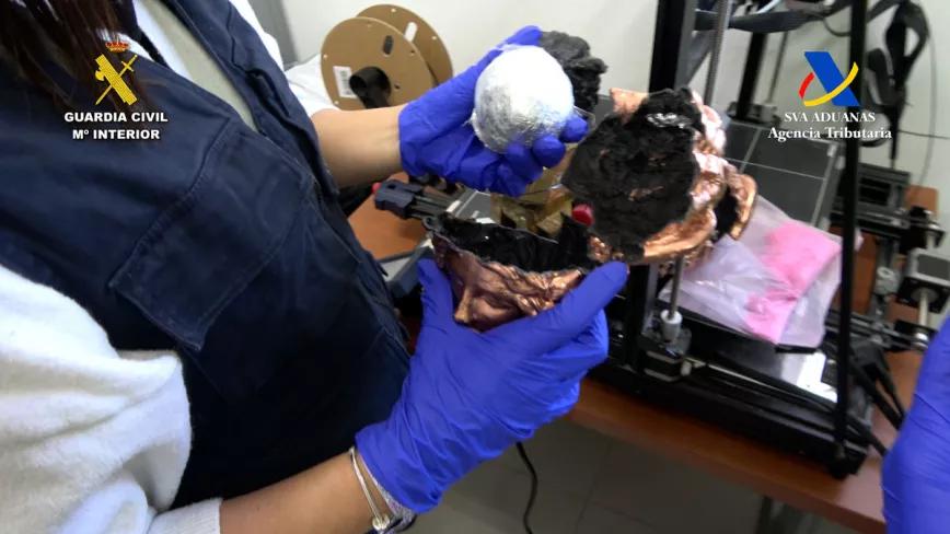 Detenido por fabricar figuras 3D rellenas de MDMA para enviarlas desde Sevilla al extranjero