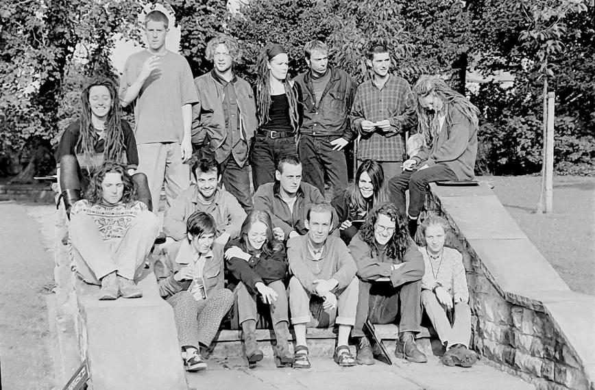 DiY y el movimiento Free Party: dejarse las neuronas en la lucha por el derecho a la fiesta