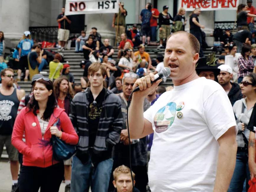 Dana Larsen o cómo acabar con la guerra contra las drogas vendiendo drogas ilegales 