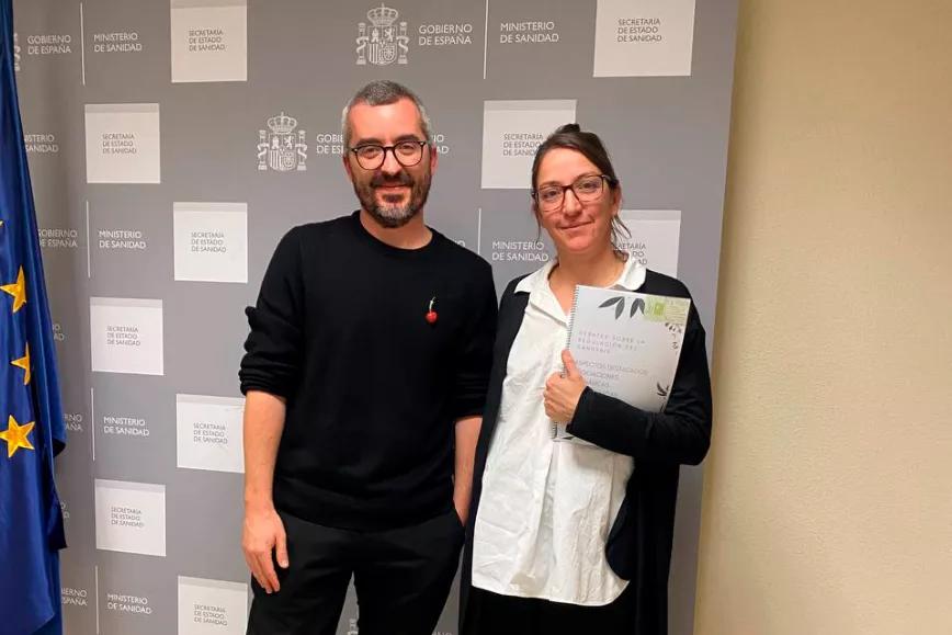 Patty Amiguet, portavoz de ConFAC y con el Secretario de Estado de Sanidad, Javier Padilla