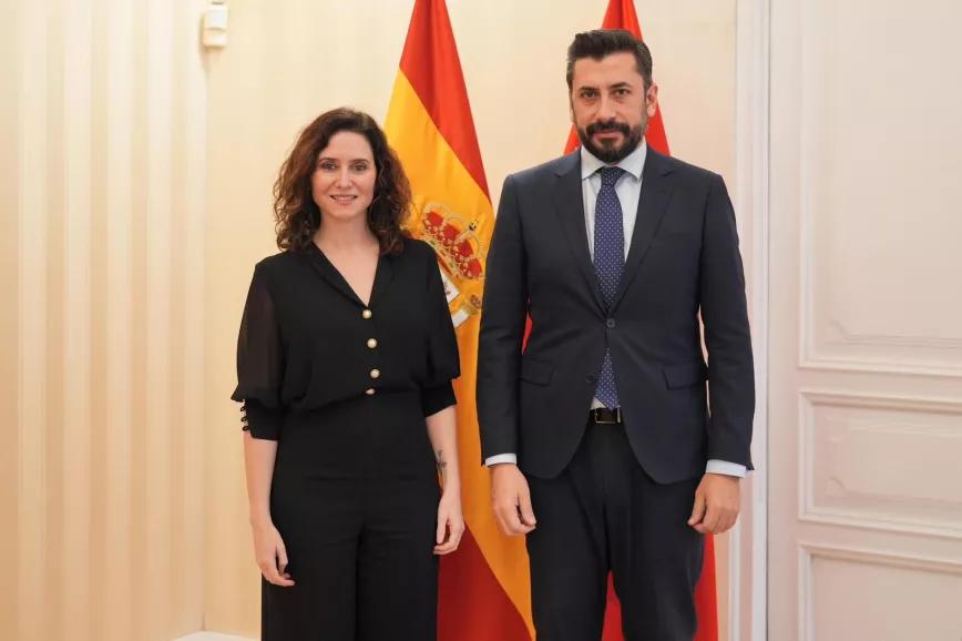 Ayuso intensifica su cruzada contra las drogas