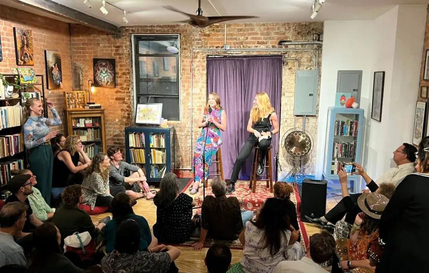 La increíble y apasionante historia del éxtasis, según Rachel Nuwer