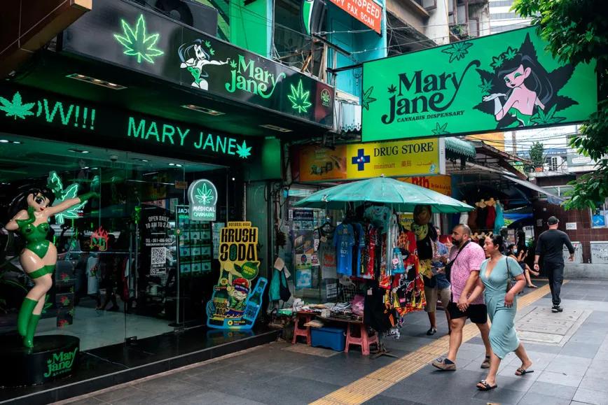 Turismo cannábico resiste en Tailandia pese a nuevos controles