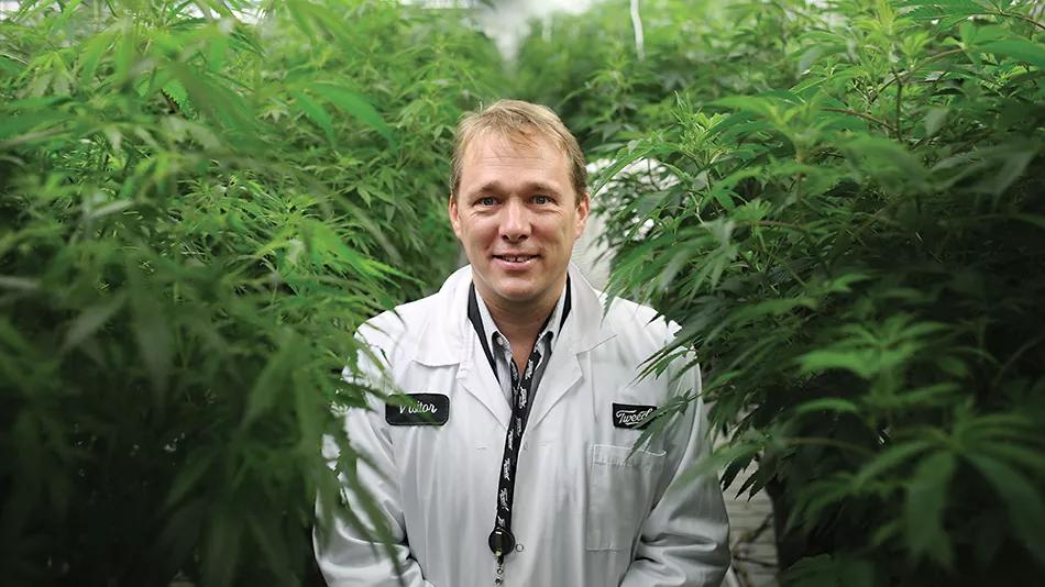 Bruce Linton, Canopy Growth Corporation