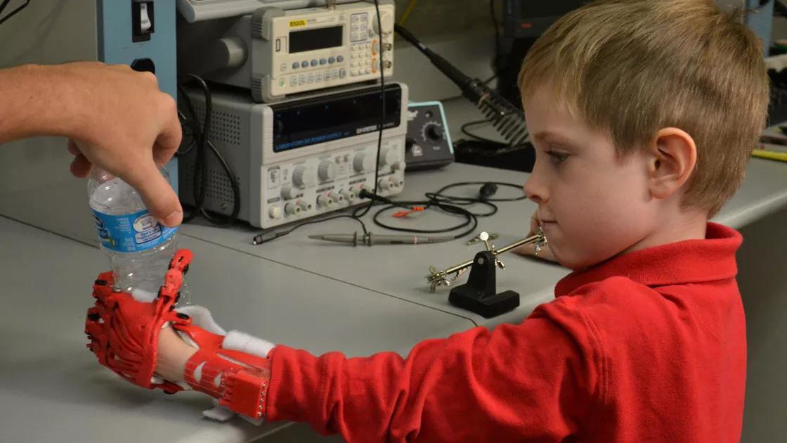 Jake Boudreau Kindness3D prótesis