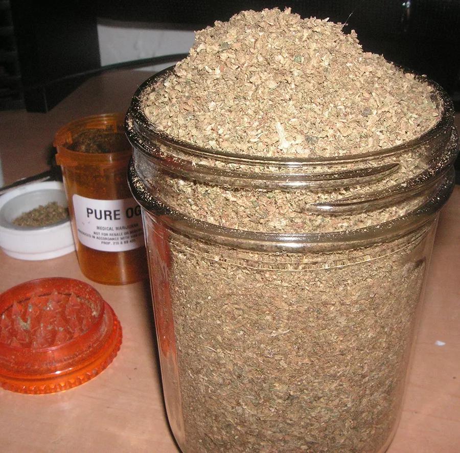 ¿Qué es la marihuana “duff”  y qué hacer con ella?