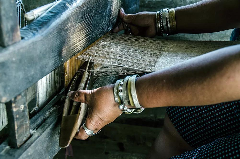 Elaboración de tejido de cáñamo en Vietnam