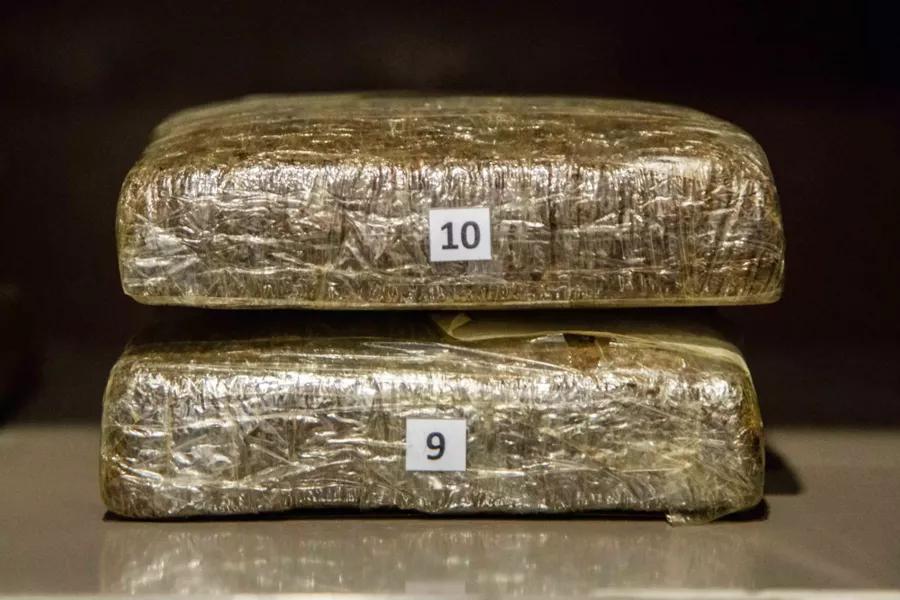 El estado de Montana sorprende al dejar libres a dos personas que llevaban en el coche más de 4 millones de dólares en marihuana.