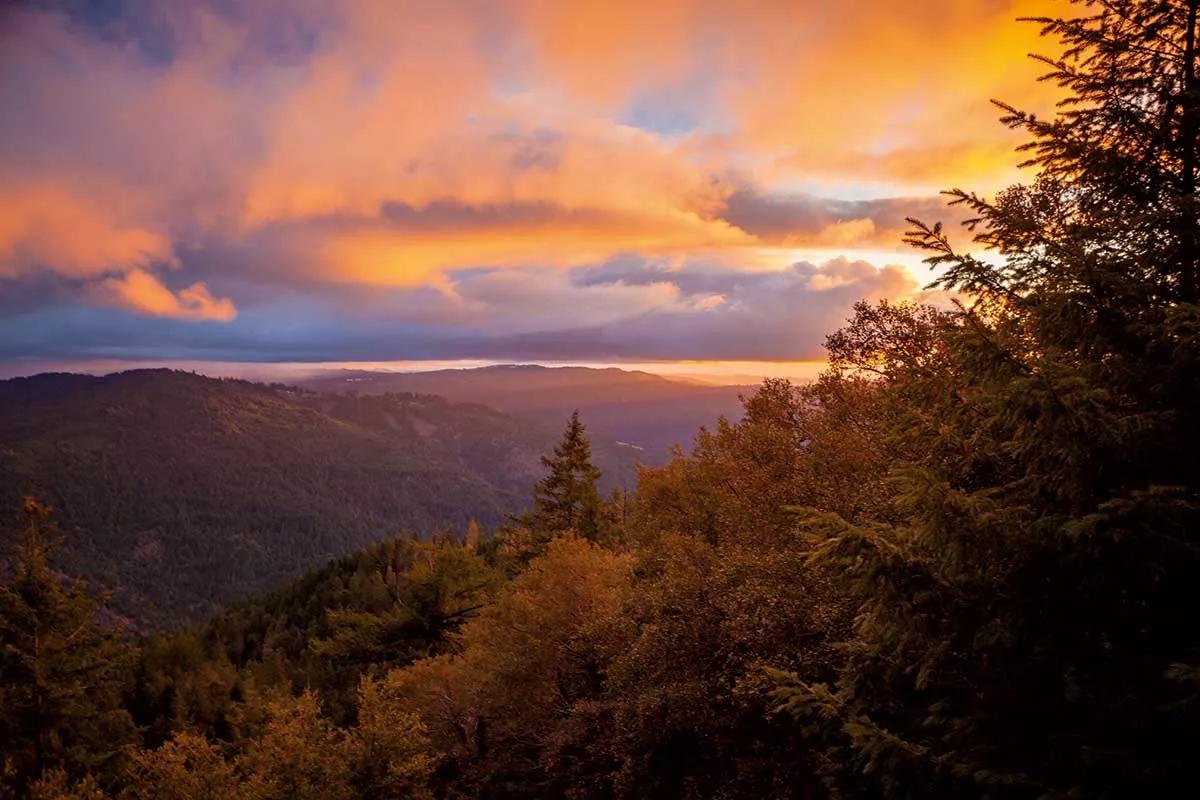 Crepúsculo sobre el noreste californiano.