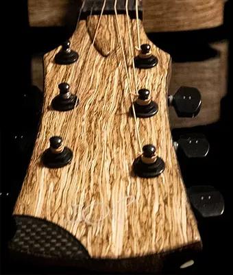 Una constructora de guitarras canadiense lanza una guitarra hecha con cáñamo