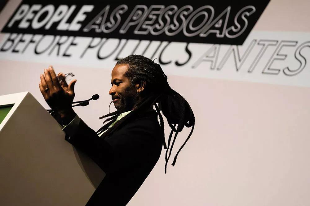Carl Hart durante su intervención en la Conferencia Internacional sobre la Reducción de Daños (Oporto, 2019)