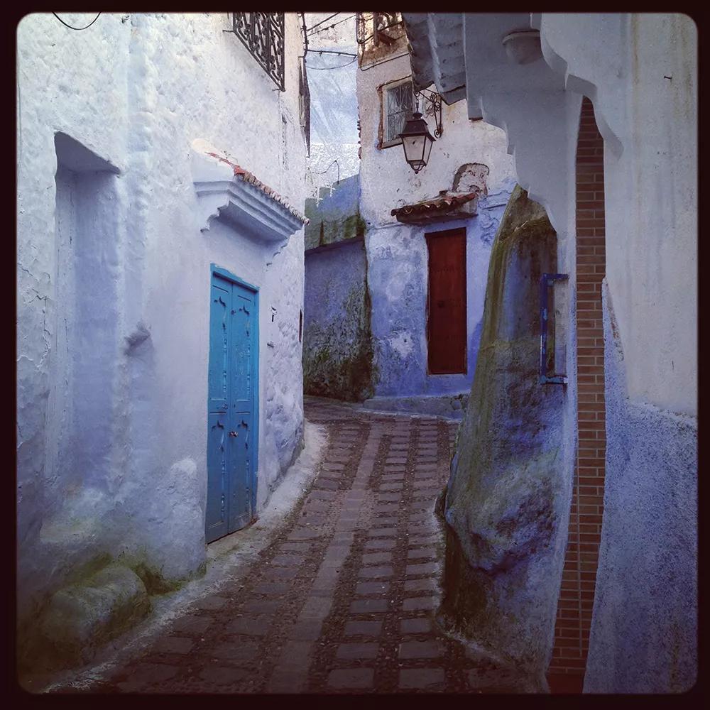 KIFI (Con la colaboración poética de Bárbara Zagora)