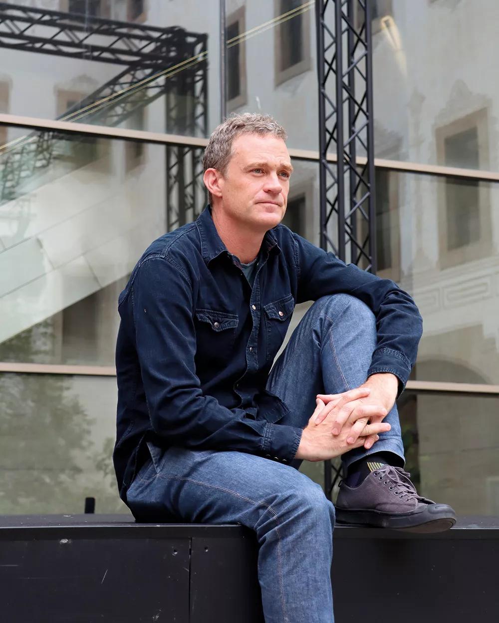 Patrick Radden Keefe  El negocio del dolor y medio millón de muertos 