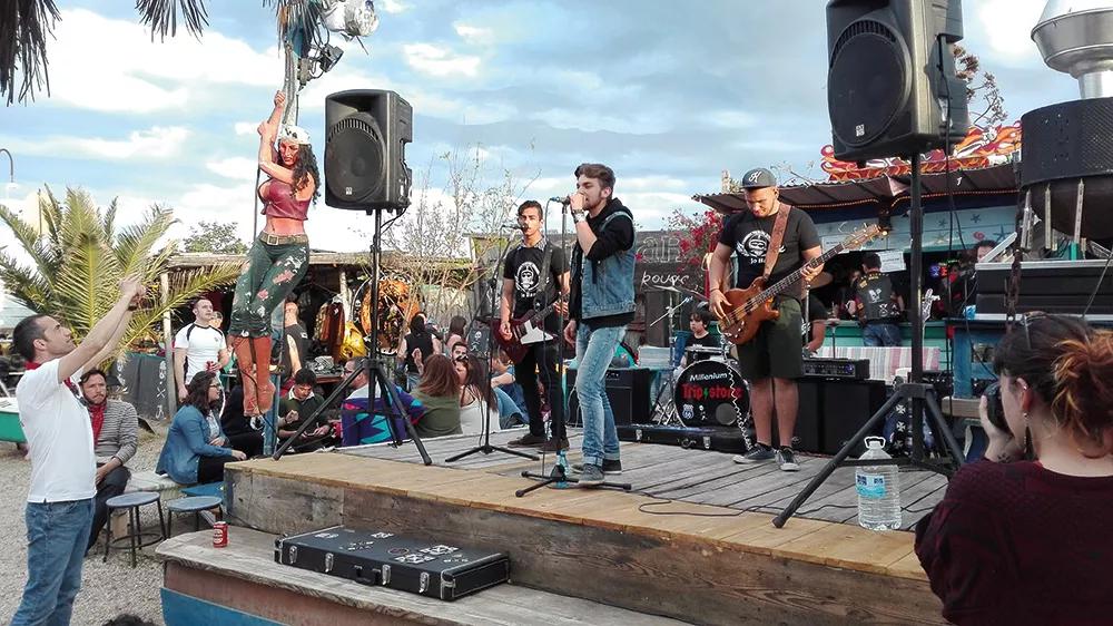 Conciertos a todas horas en el Bar