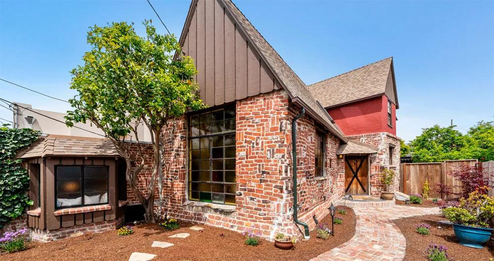 Creó el sonido de bandas como Grateful Dead… y más de un millón de dosis de LSD. Ahora puedes comprar su “Casa Troll”, que fue epicentro de la contracultura. https://canamo.net/noticias/mundo/se-vende-la-casa-del-productor-de-lsd-mas-famoso-de-la-historia