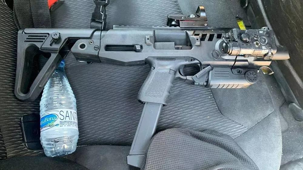 Una de las armas intervenidas por la Guardia Civil